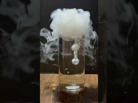 Does liquid oxygen float or sink? #chemistry #scienceexperiment #liquidoxygen #shorts