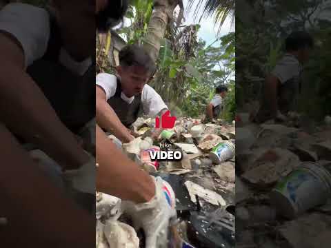 Jangan Buang Sampah Di Sungai!
