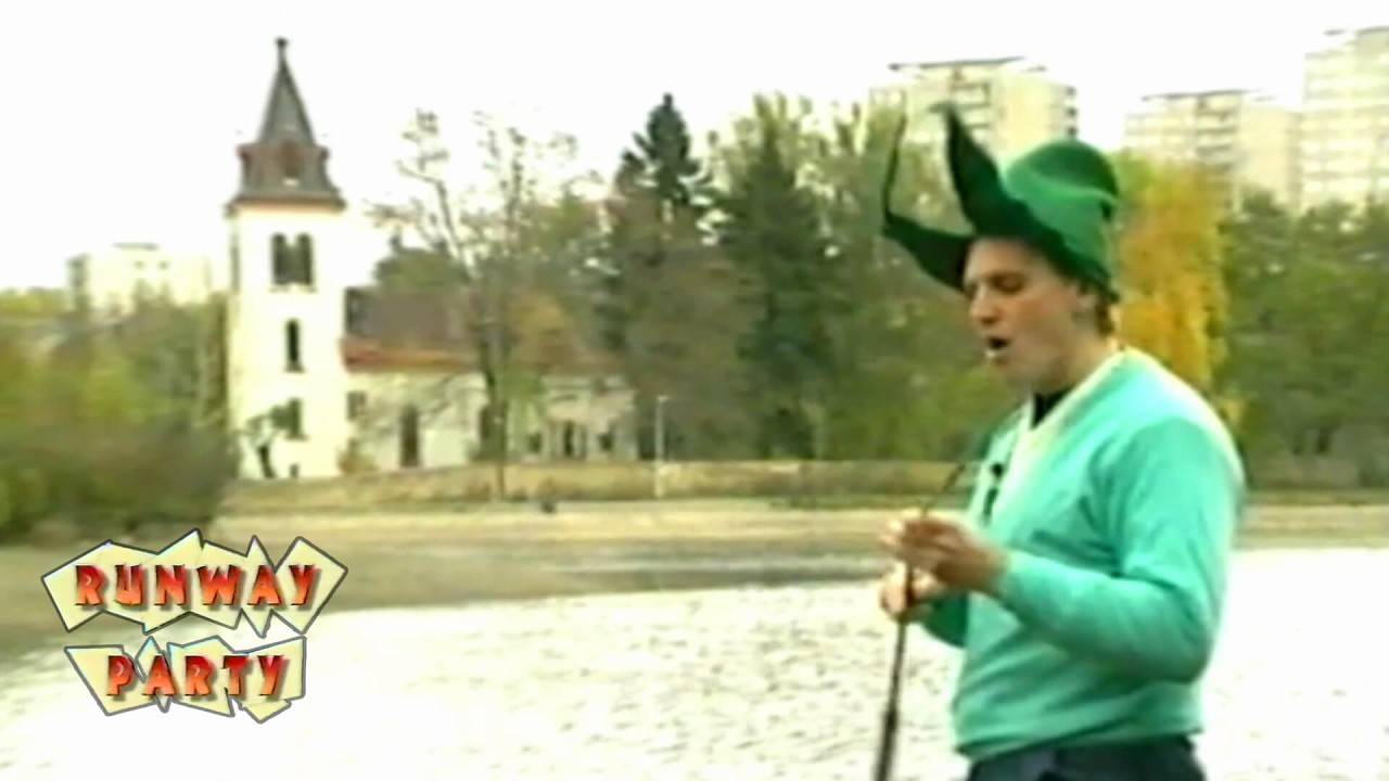 TADY SMRDÍ MRTVOLA