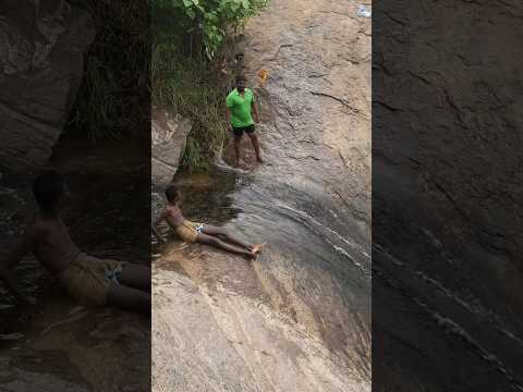 🏖️அடிக்கிற வெயிலுக்கு🫂 இதமான குளியல் #summer #summervibes #waterfall