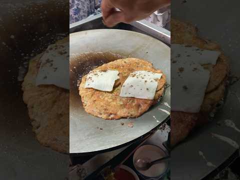 Chicken Salami Omelette || Famous Omelette in Tilak Nagar for ₹ 140/- only || Indian street food