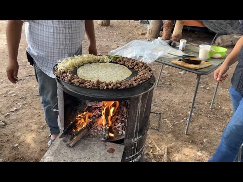 Super burros de asada con tortillas recién echas