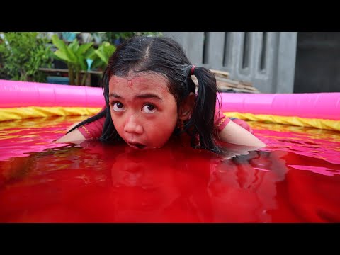 MARKONAH BERENANG DI KOLAM MERAH || FILM PENDEK SEDIH - BALQIS MADU EPISODE 96