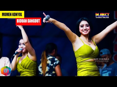 5 Momen Konyol Biduan Dangdut Di Atas Panggung