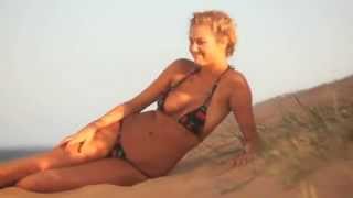 Kate Upton Dancing and Jiggling in Tiny Bikinis