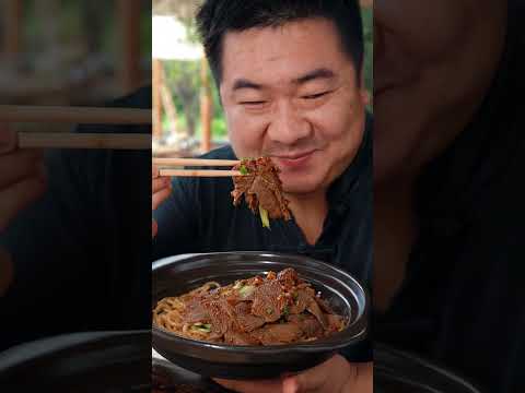 Baimao seems to have lost, but he actually won everyone. #food #ruralchina #mukbang