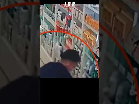 Polícia reage e frustra assalto em farmácia #shorts