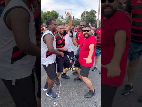 É que eu tô no piloto … Complete a Música na torcida do Mengão!🎶 #CompleteaMusica #Flamengo #funk