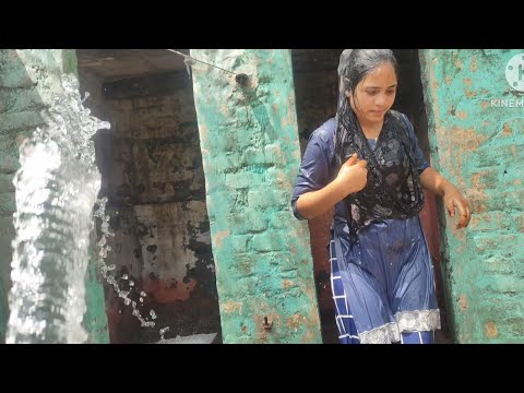 गर्मी में नहाते वक्त आज बहुत मस्ती की #desivlog