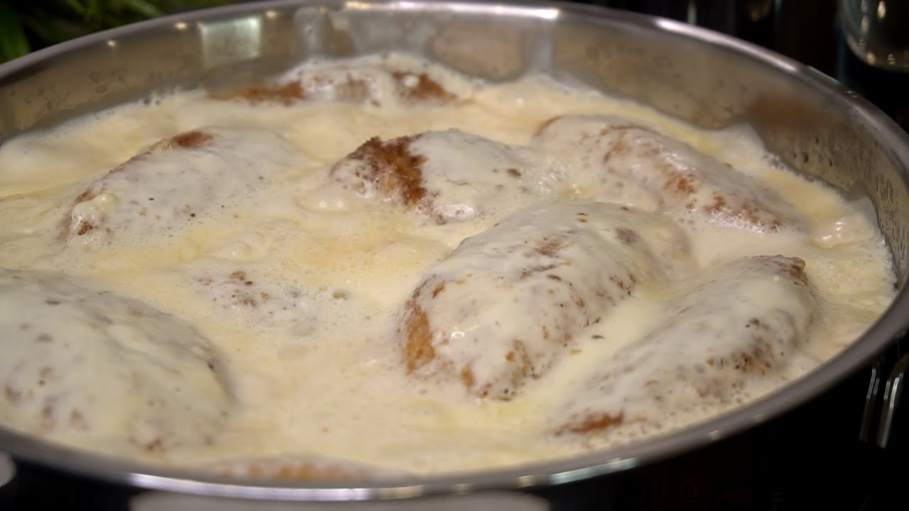 Объедос так говорит моя дочь! Если готовлю КАПУСТНИКИ, то только так и никак по другому!