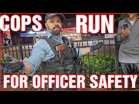 COPS RUN FROM MAD MAN ON THE LOOSE #chicago #police #law