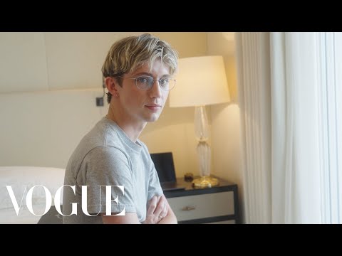 Troye Sivan Gets Ready for the Prada Show | Last Looks | Vogue