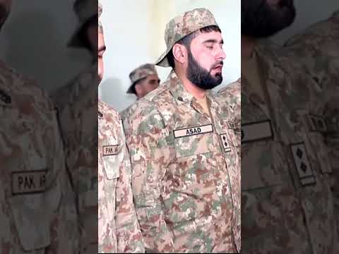 Pakistan Army Soldiers offering prayers on border #trending #army #shortvideo #shorts
