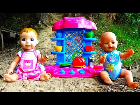 Baby dolls learn colors with  new toy Kitchen