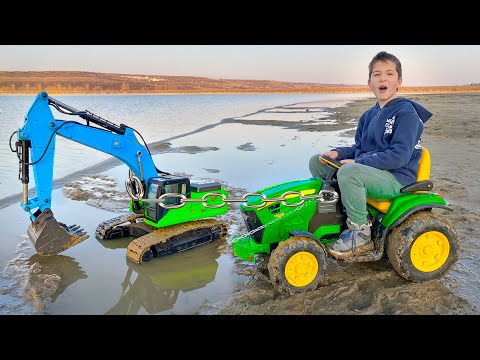 Tractor in the mud with Darius saving tractors and people from water - Traffic rules - Kidscoco Club