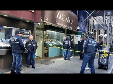 2 men arrested in Diamond District in connnection to high profile robberies