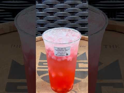 The way the freeze dried starburst floated to the top 😫😩🤩 #starburst #freezedriedcandy #mixdrinks