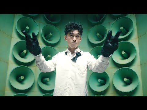 Rich Brian - Serpents! (Official Video)