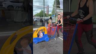 Skyla’s first driving experience… and let’s just say she caused mild chaos in her trolley car 🚗💨