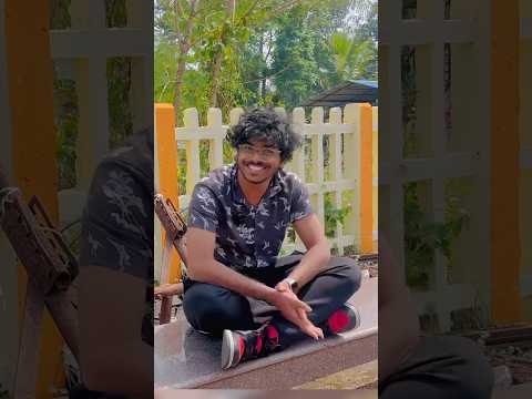 TRAIN LO KERALA AMMAI😍#telugu #teluguvlogs #ytshorts #funny #vsavlogs #india #bike #yt #shorts