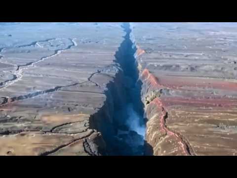 بركان رهيب يمزّق أفريقيا 🌋 قارة جديدة تتكون الان 🌍