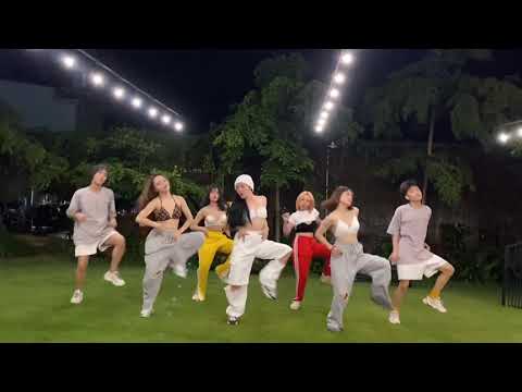 KẺ CẮP GẶP BÀ GIÀ | REMIX | HOÀNG THUỲ LINH | XOTIT CHOREOGRAPHY | TEAM XOTIT