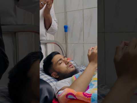 অসুস্থ রায়হানের পাশে দোয়া করছেন তার বন্ধু জুনায়েদ। 🙏 #ক্বারিআবুরায়হান #holyupdate