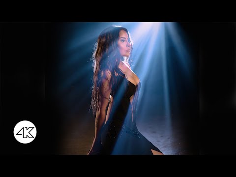Hande Ünsal - Yarı Deli