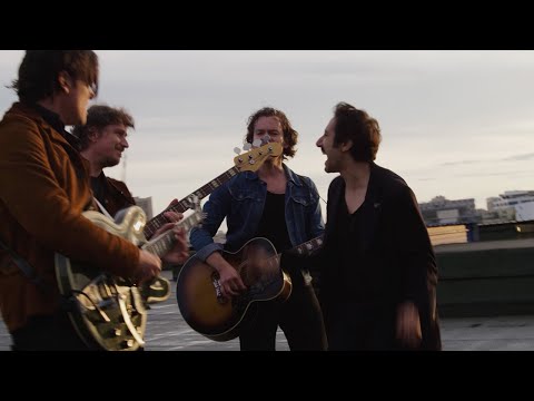 Feu! Chatterton - Allons Voir (Session sur le toit)