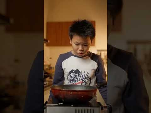 Khi tôi tự nấu mì #shorts #haihuoc
