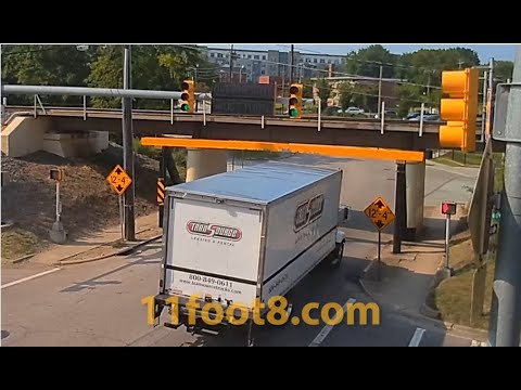 Roof removal at the 11foot8+8 bridge