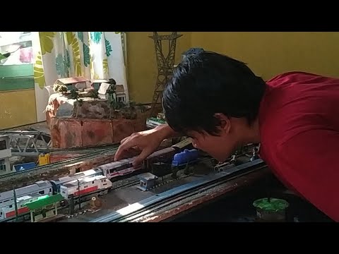 Kereta Densha sedang live sekarang!