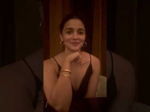 Childhood besties #akansharanjankapoor #aliabhatt rooting for fries ? #filmykalakar