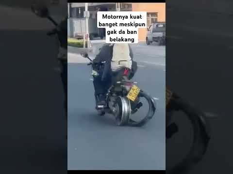 Kok bisa jalan dengan stabil ya,padahal g ada ban belakang #shortvideo #funny #shorts #motorcycle