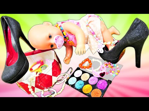 Spielspaß mit Baby Born Puppen. Baby Born spielt mit Mamas Sachen. Puppen Video für Kinder