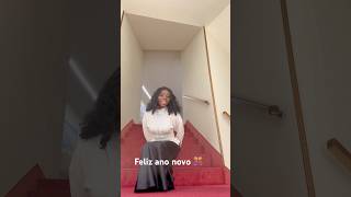 Feliz ano novo” 🎆 manos/a. 🎊