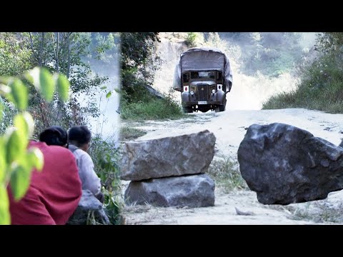 國軍巨石攔路搶了日軍卡車，趁機混進日軍軍火庫，把所有秘密武器炸成灰！⚔️ 抗日