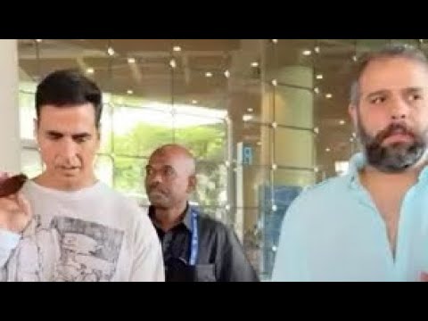 Akshay Kumar spotted at Mumbai Airport today #Akshaykumar #Khiladi #yotubeshorts #Ytshorts