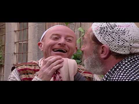 النمس : أنا امزح واحد بالدنيا ، مقضي حياتي مسح 😉مسلسل باب الحارة  الحلقة 02 مشهد2 مصطفى الخاني