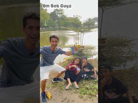 Makan mie di danau #ombobguys #aradanalvaro #shorts #trending