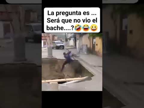 ‼️😭🤣 LA PREGUNTA ES. SERÁ QUE VIÓ EL BACHE?😭🤣‼️#cr7 #fcbarcelona #fifa #realmadrid #futbol#ia#messi
