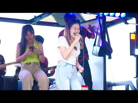 บ่โสดบ่อนุญาติให้จีบ/มักบ่าว 3 ช่า/กะถินคืนถิ่น [หมิว ปัทมา] แสดงสดรถแห่ทีมออดิโอมหาสารคาม NO.1