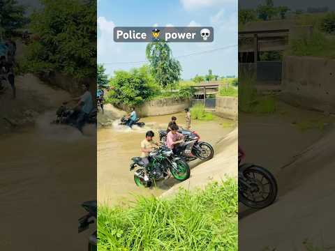 Z900 Power Dekho 💪 Police Agaya 😱😎#shorts #ytshorts #police #bike #z900 #ninja #youtubeshorts