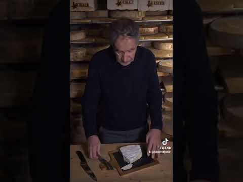 🤔Pourquoi le couteau à fromage a des trous ?
