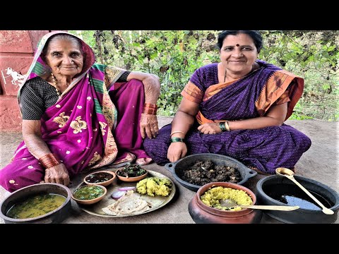 आजीच्या वेगळ्या पद्धतीने बनवा झणझणीत गावरान काळं मटण,रस्सा,अळणी पाणी, मऊसूत अळणी भात | Kala Mutton
