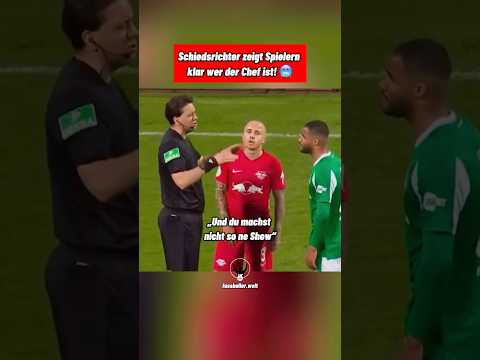 Schiedsrichter zeigt Spielern klar wer der Chef ist! 🥶