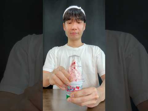 How to share strawberry soft icecream