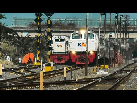 3 MOMEN KERETA API UNIK DI STASIUN KANDANGAN SURABAYA