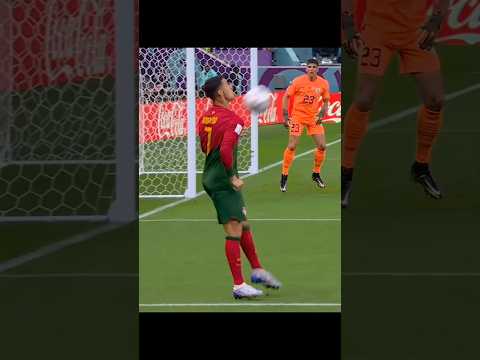 Ronaldo shoulder pass #shorts