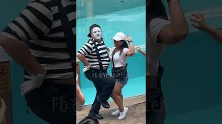 Strike a pose | Tom the mime
